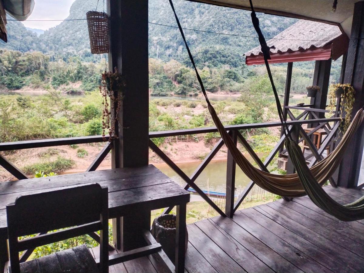 Pdv Guesthouse Muang Ngoi Exterior photo