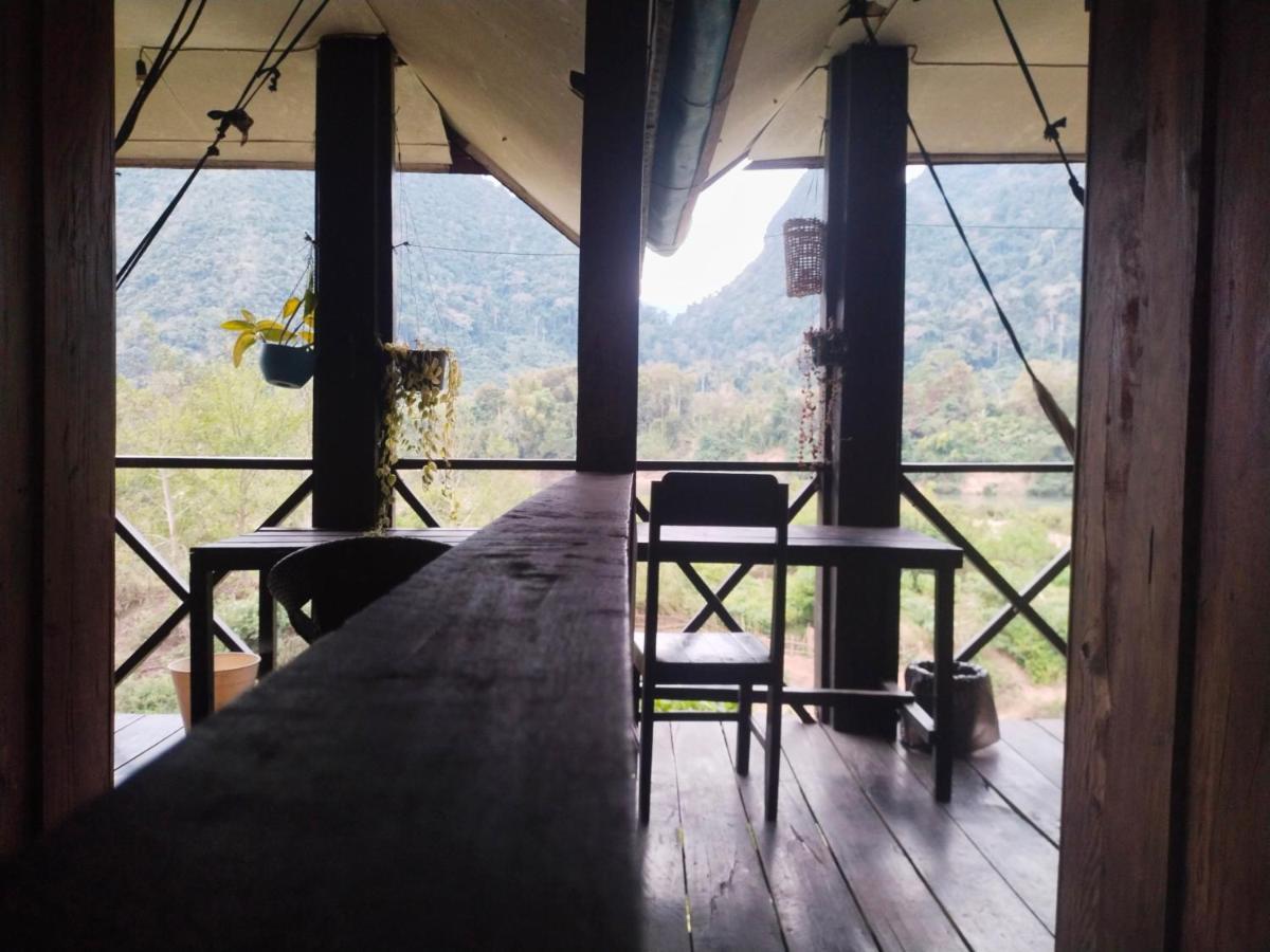 Pdv Guesthouse Muang Ngoi Exterior photo