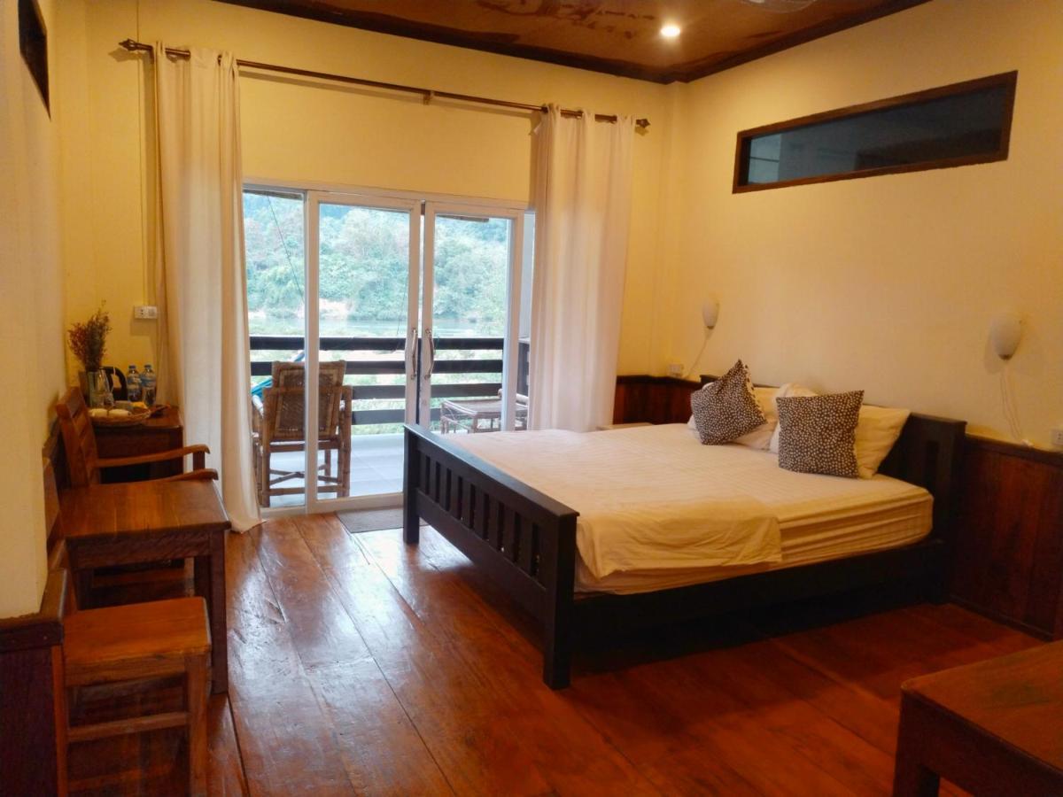 Pdv Guesthouse Muang Ngoi Exterior photo