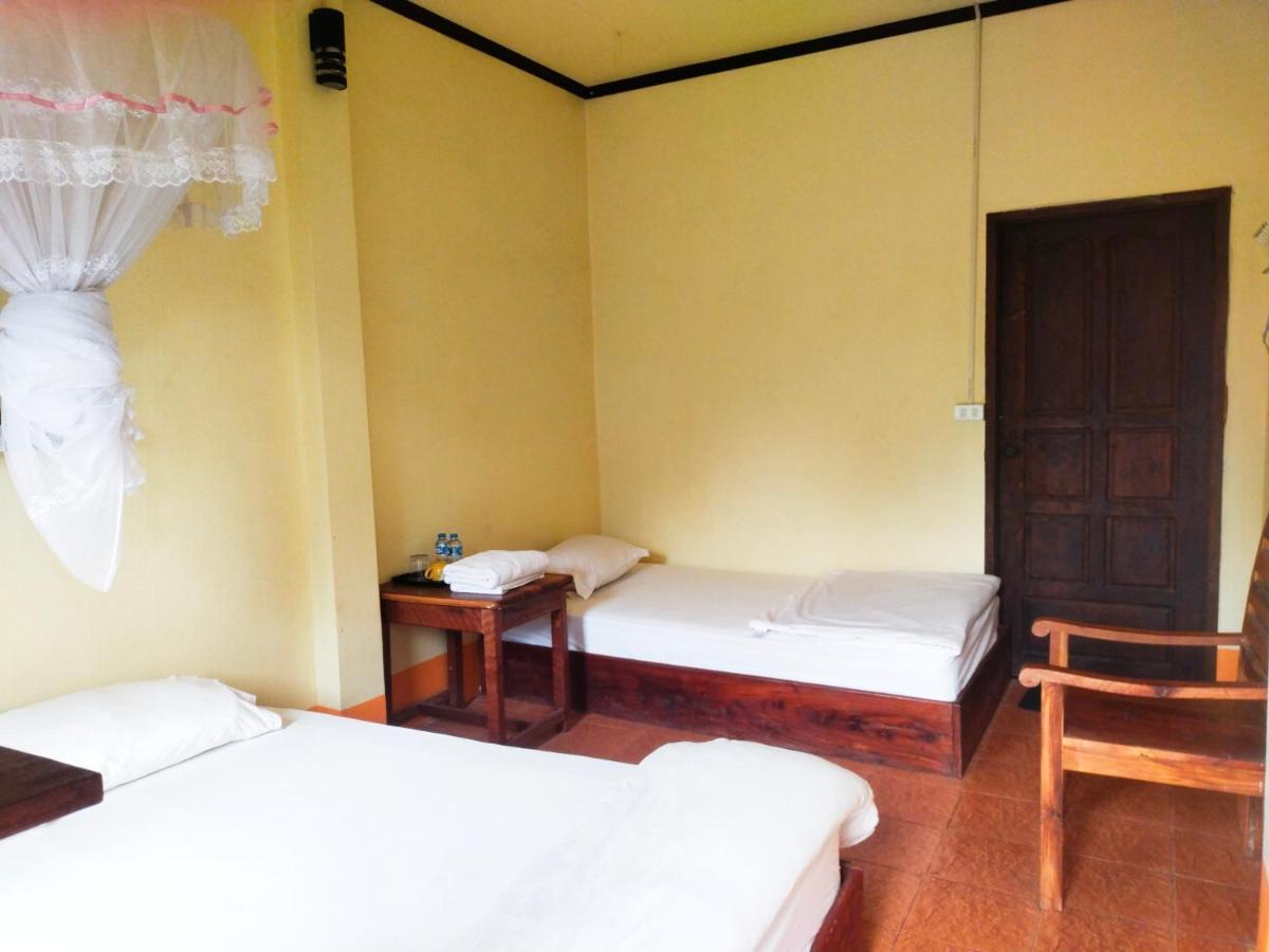 Pdv Guesthouse Muang Ngoi Exterior photo